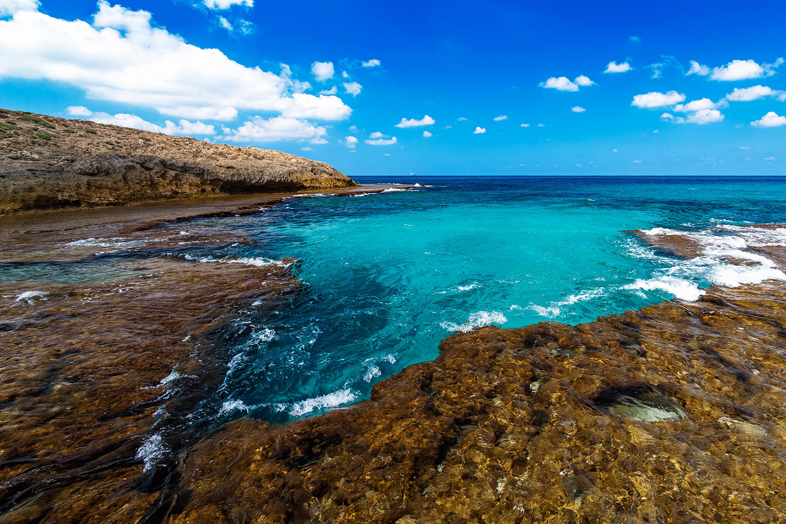 Dor Beach