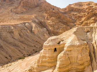 Health Benefits of the Dead Sea Mud and Minerals
